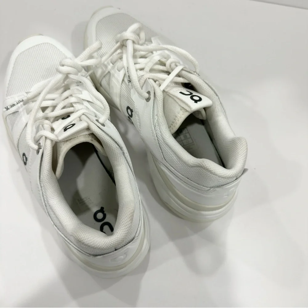 On The Roger Clubhouse Pro Tennis Or Pickleball Shoes In White | Size 7